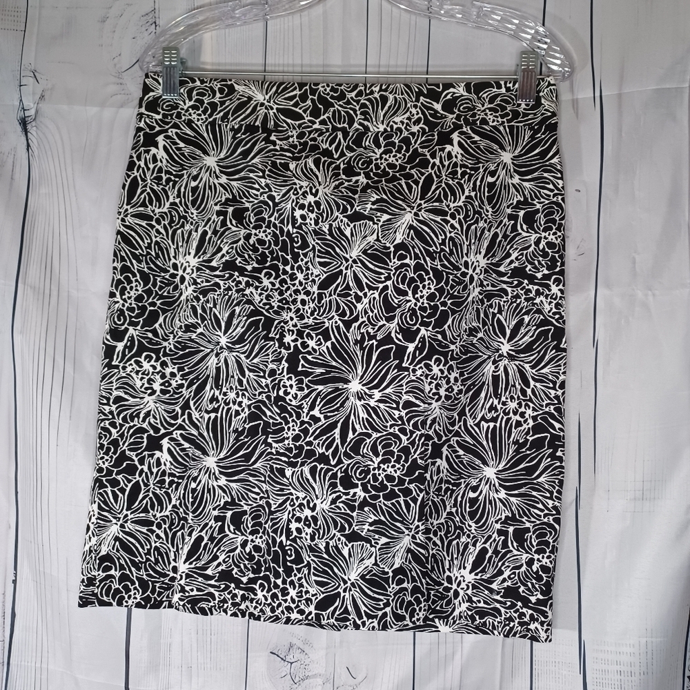 Talbots Floral Black and White Women's Pencil Preppy Skirt - Picture 1 of 12
